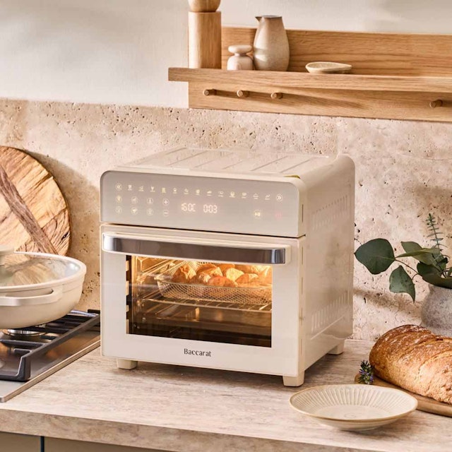 Nook Cream Air fryer on a benchtop