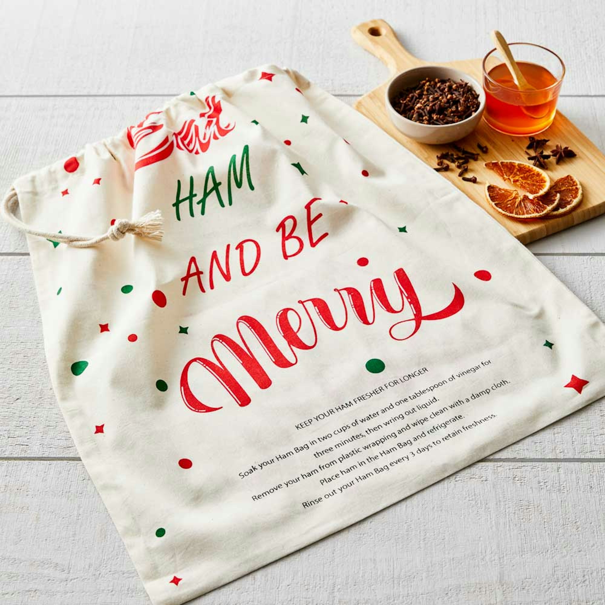 How to equip your kitchen for an Aussie Christmas - House Blog. Christmas Ham bag. Eat Ham and be Merry.