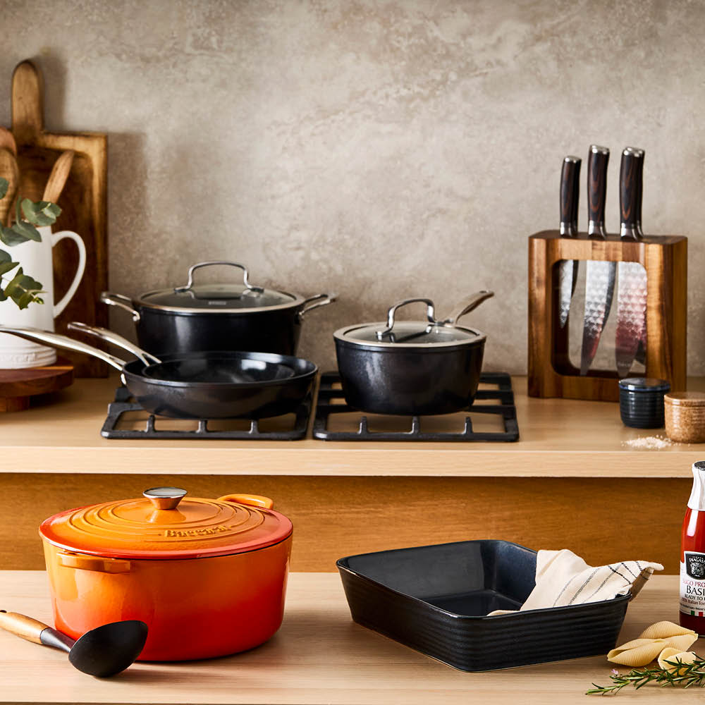 Baccarat cookware House