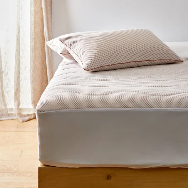 Deborah Hutton Pure Balance Copper Mattress Protector at House