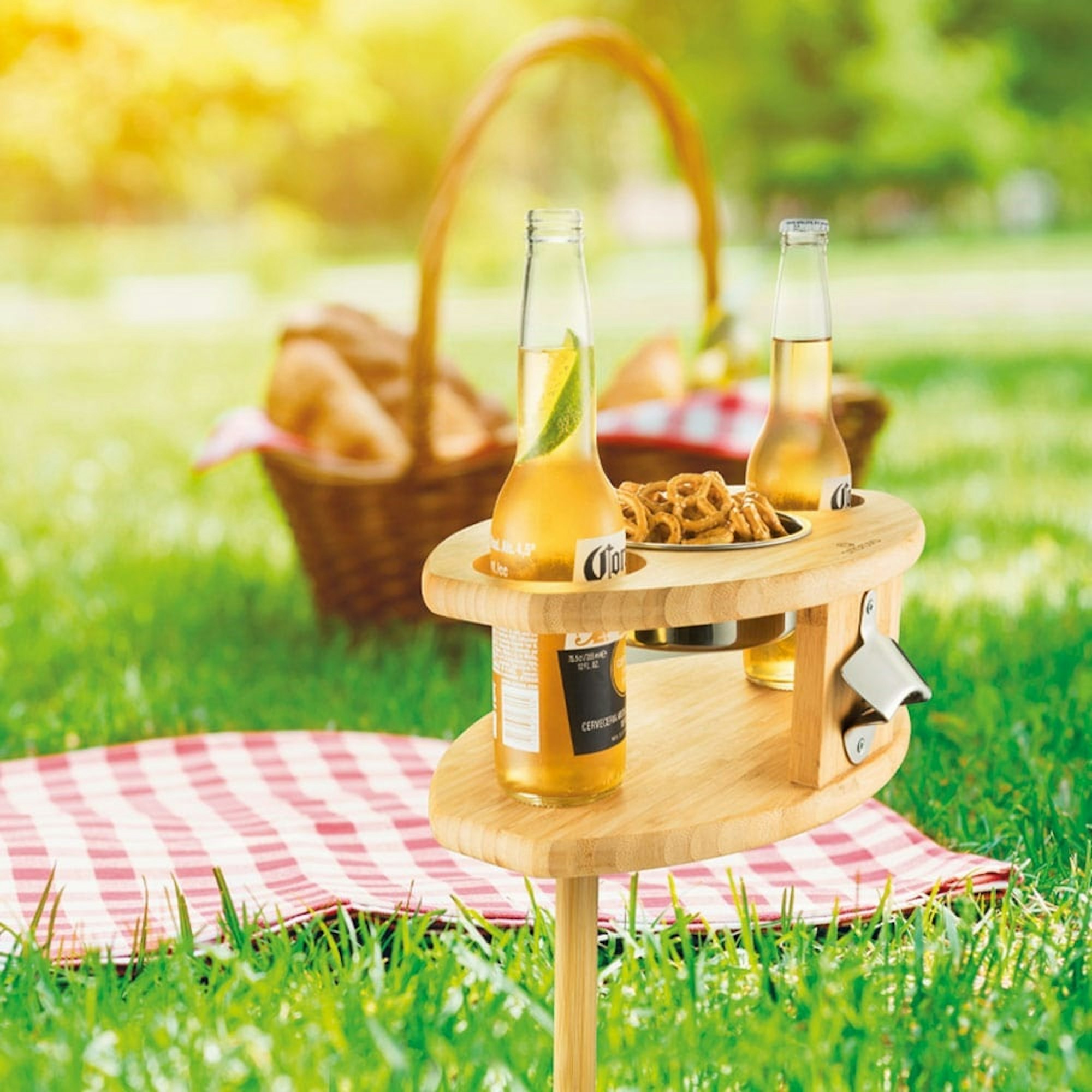 Father's day gift guide. picinic beer and snack caddy stake holder