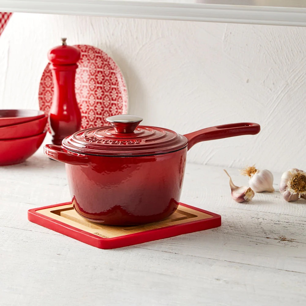 Baccarat le connoisseur Cast iron Saucepan red