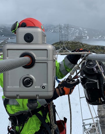 Installation of a Laki Power monitoring station
