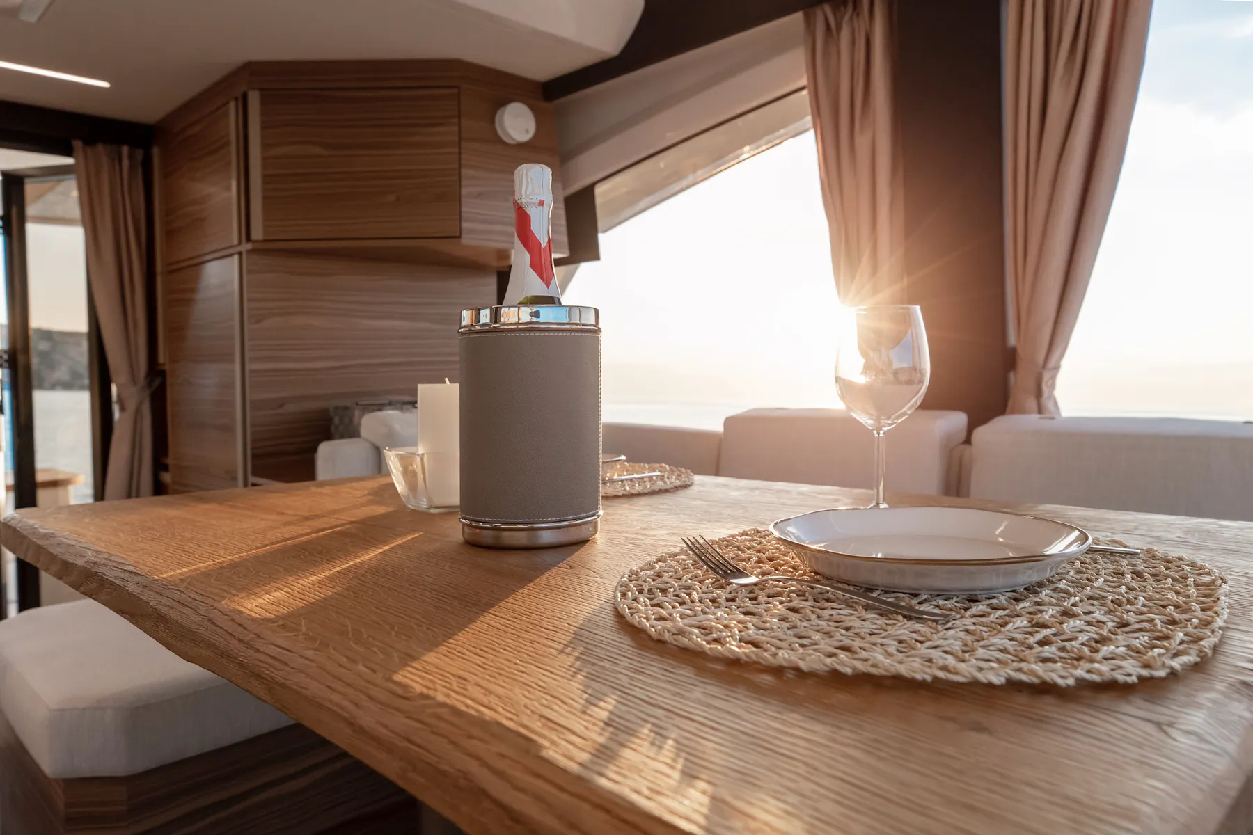 Greenline 45 Coupe salon