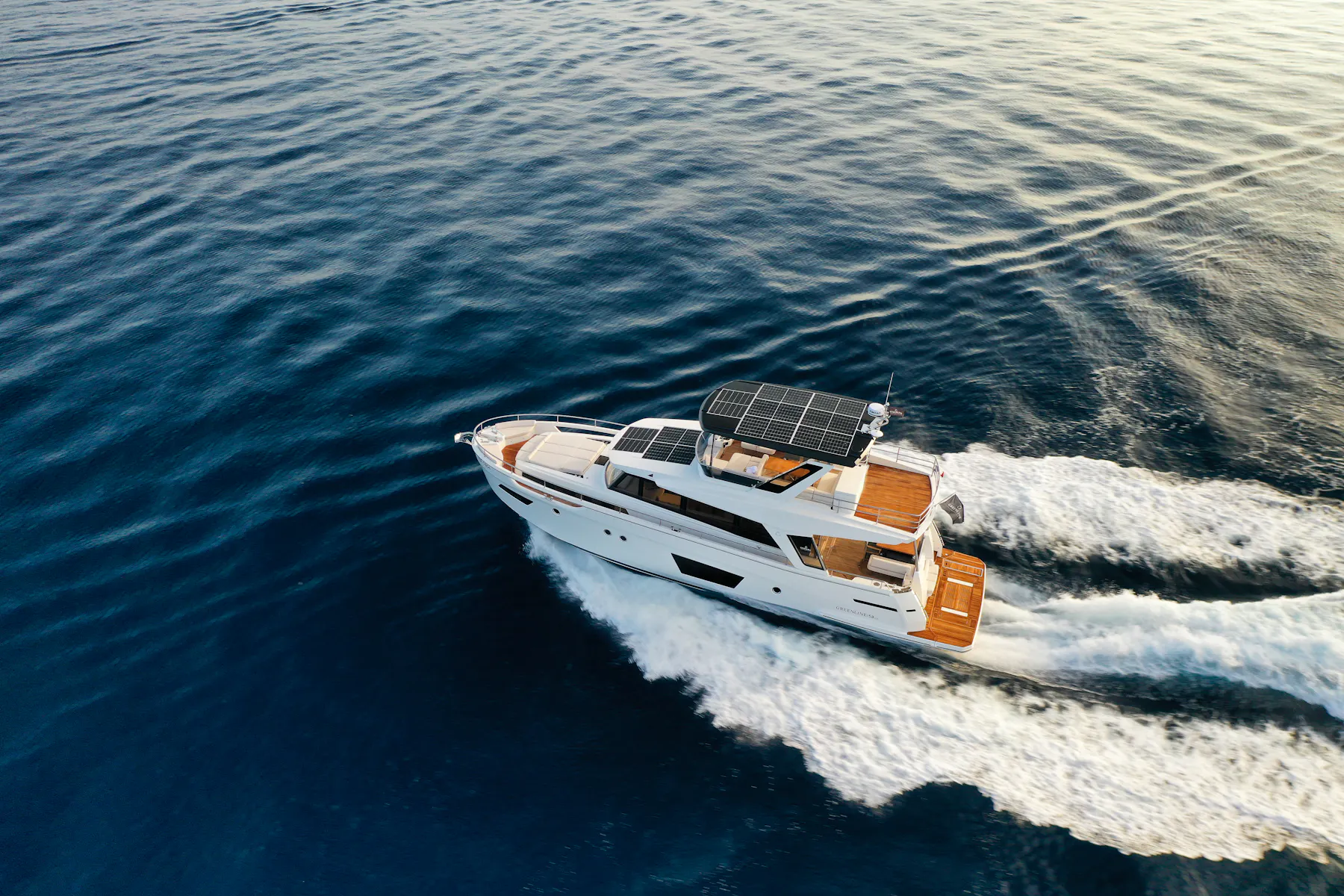 Greenline 58 Fly exterior view 1