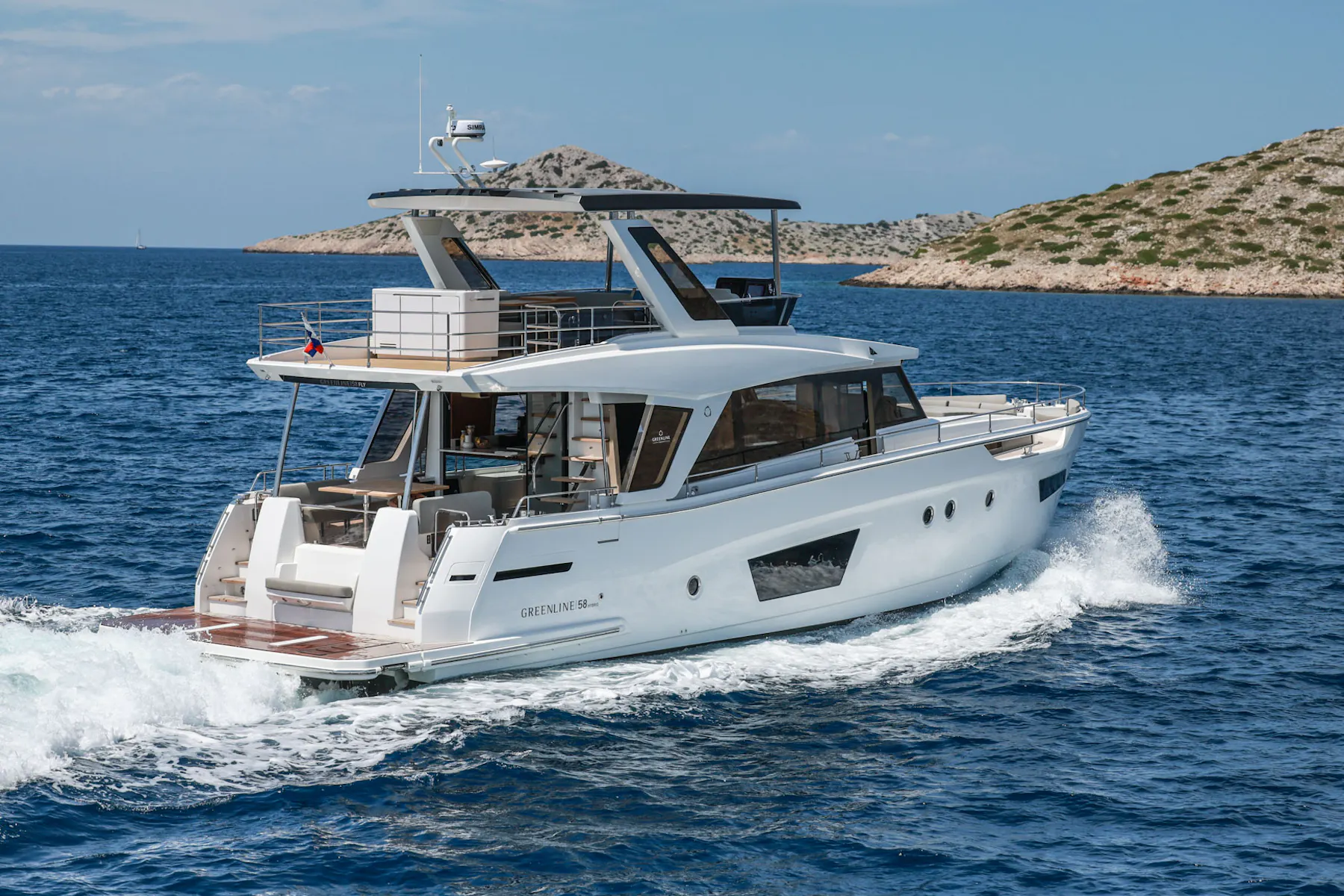 Greenline 58 Fly exterior view 3