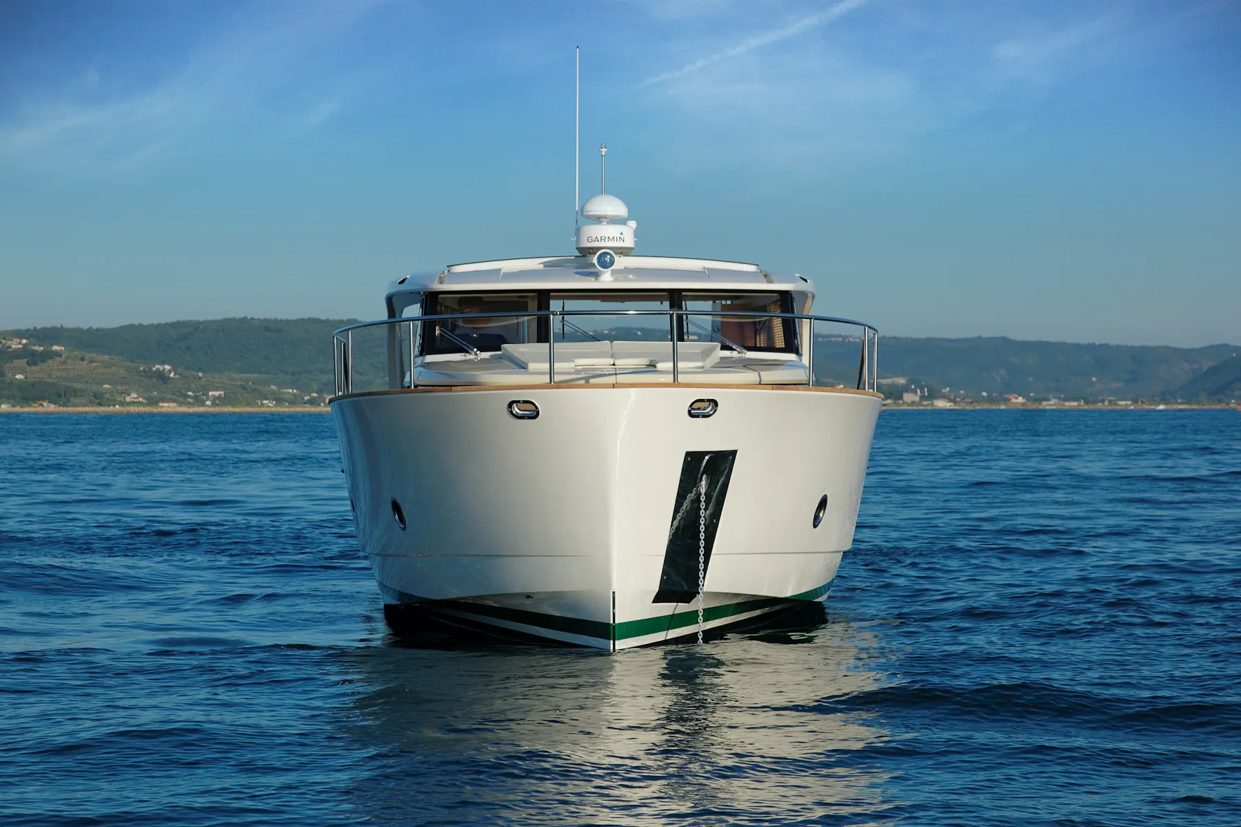 Greenline 40 exterior view 6