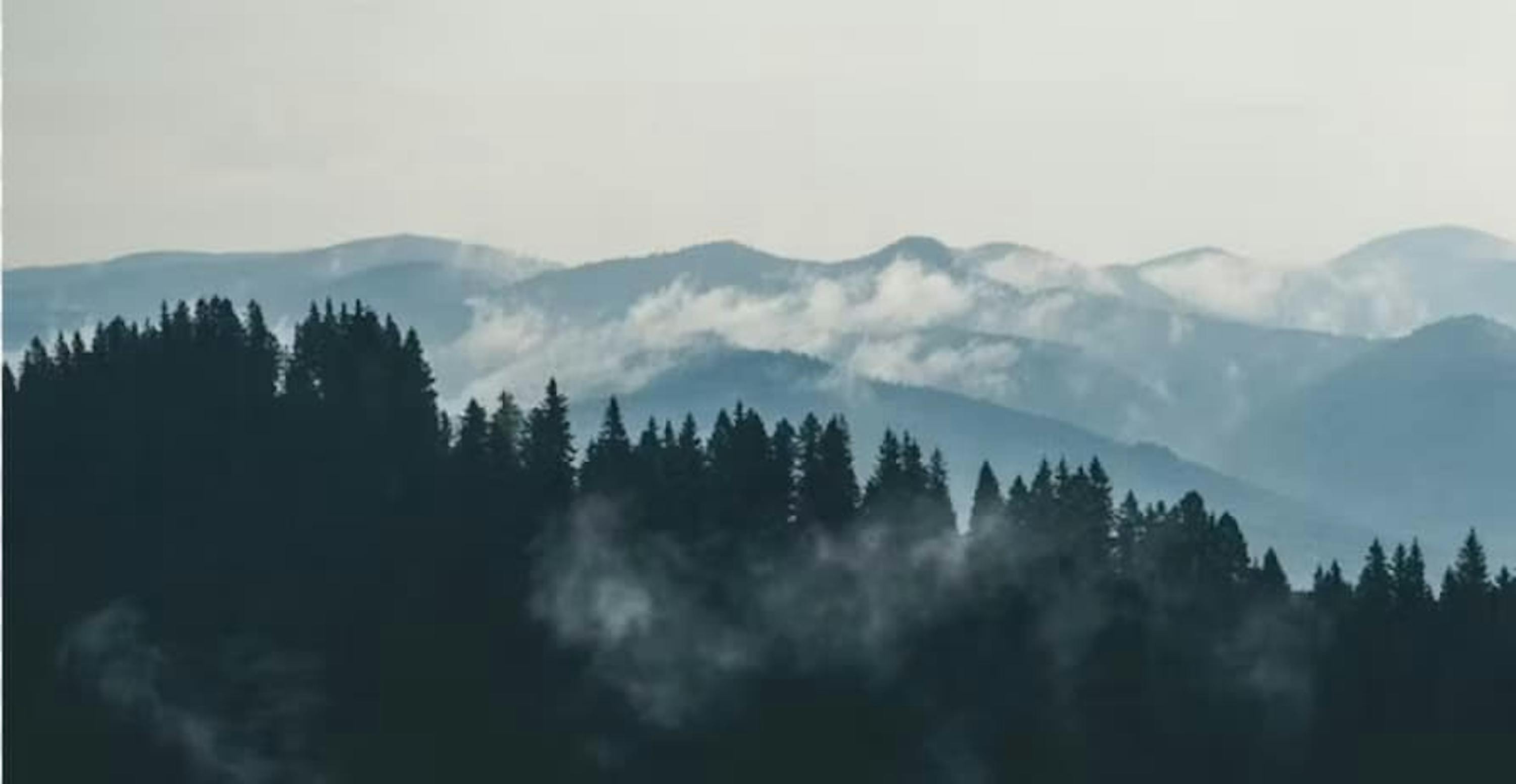 cloudy mountainscape