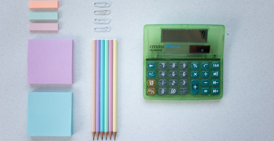 calcualtor and sticky notes