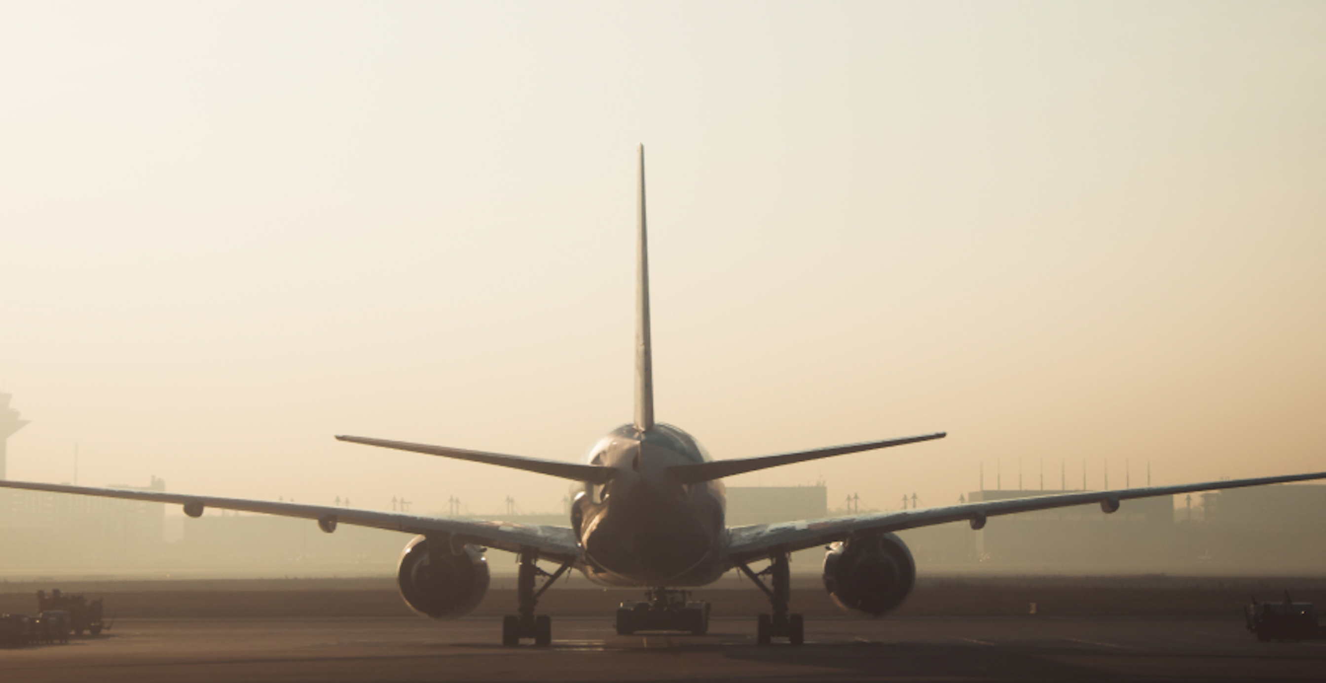 avion sur le tarmac