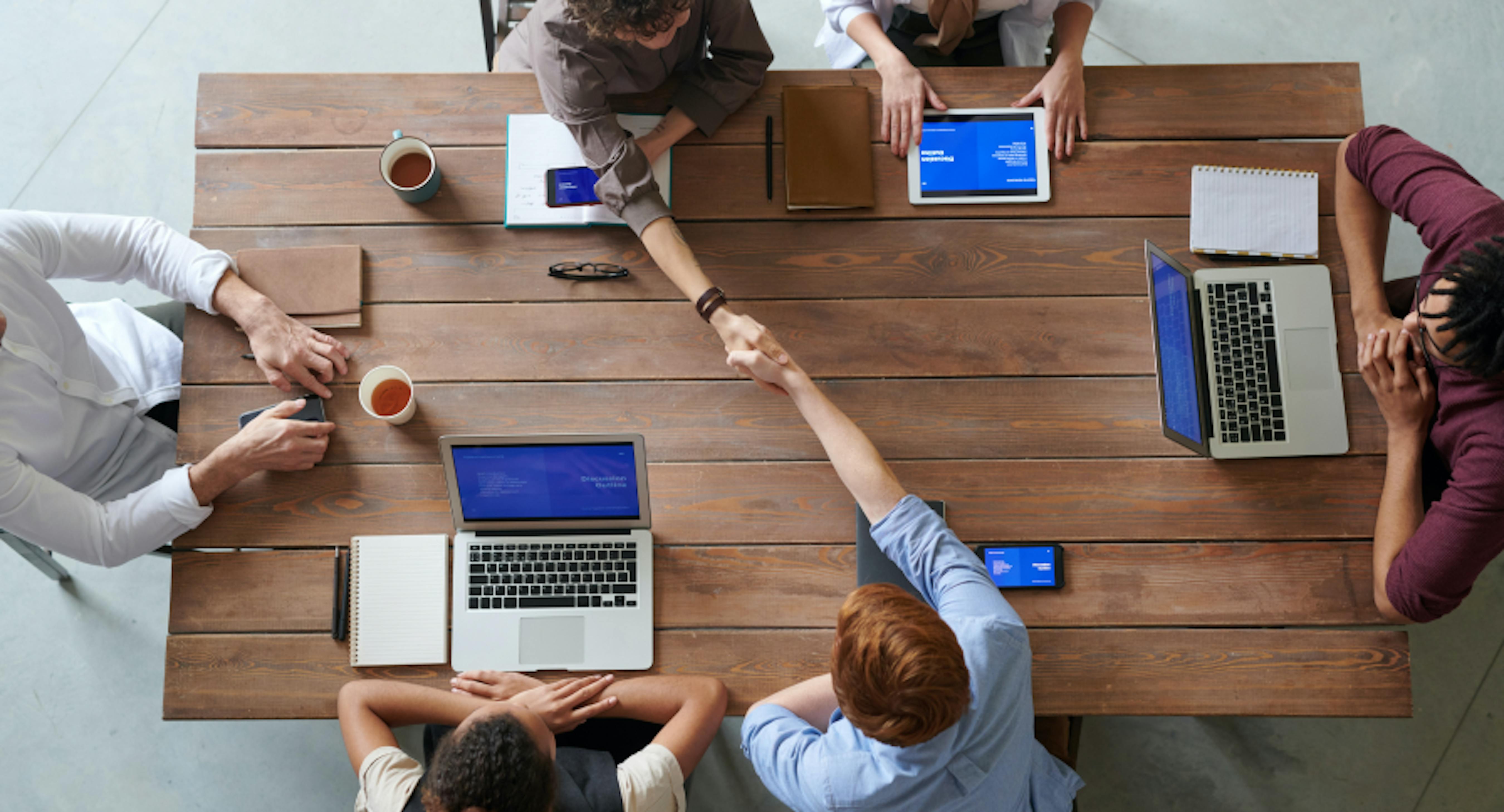 4c7f46b2 bcd5 4eba 98a3 4803f90532a8 Group+40186Econocom+2