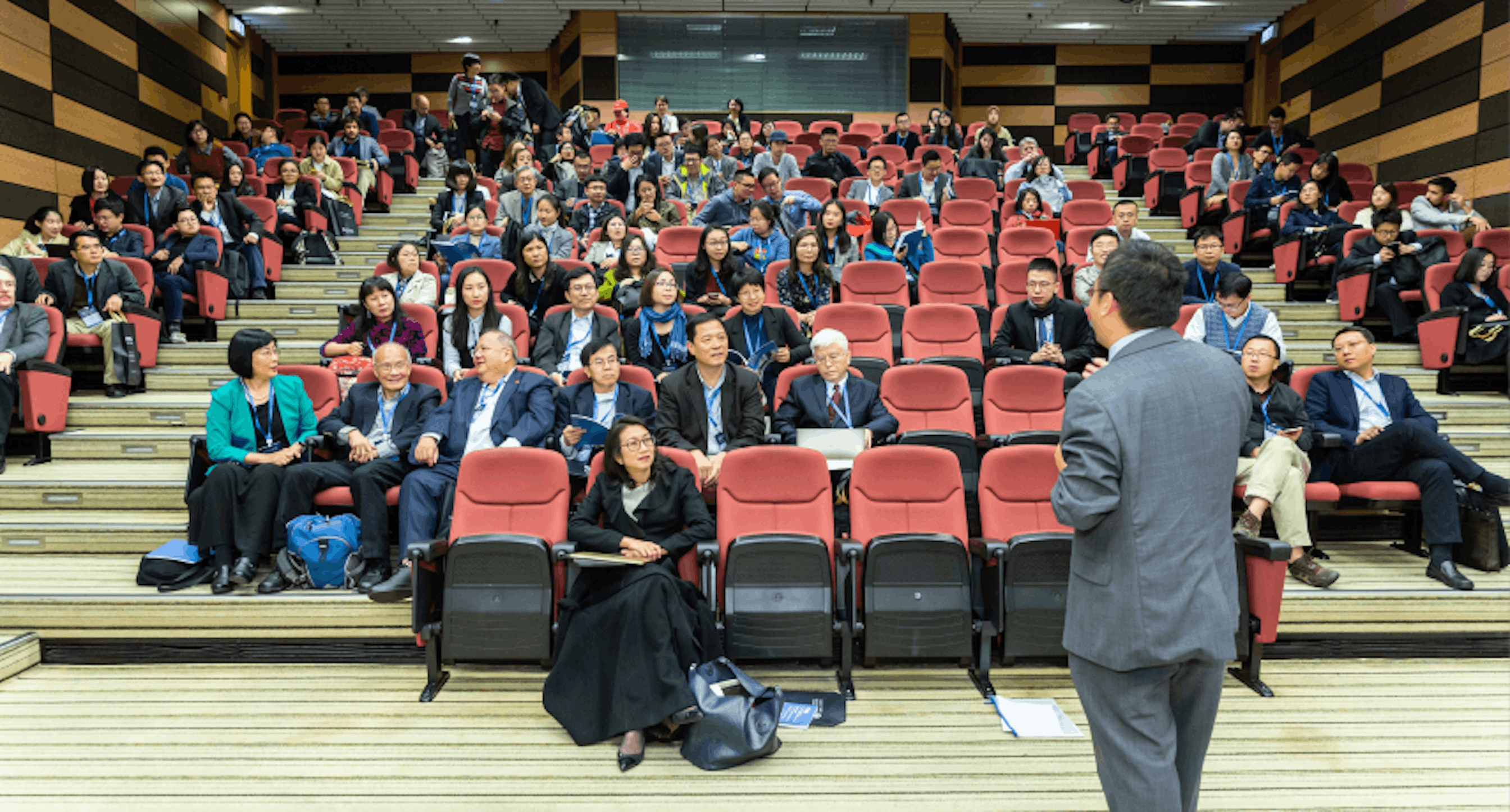 people in meeting 