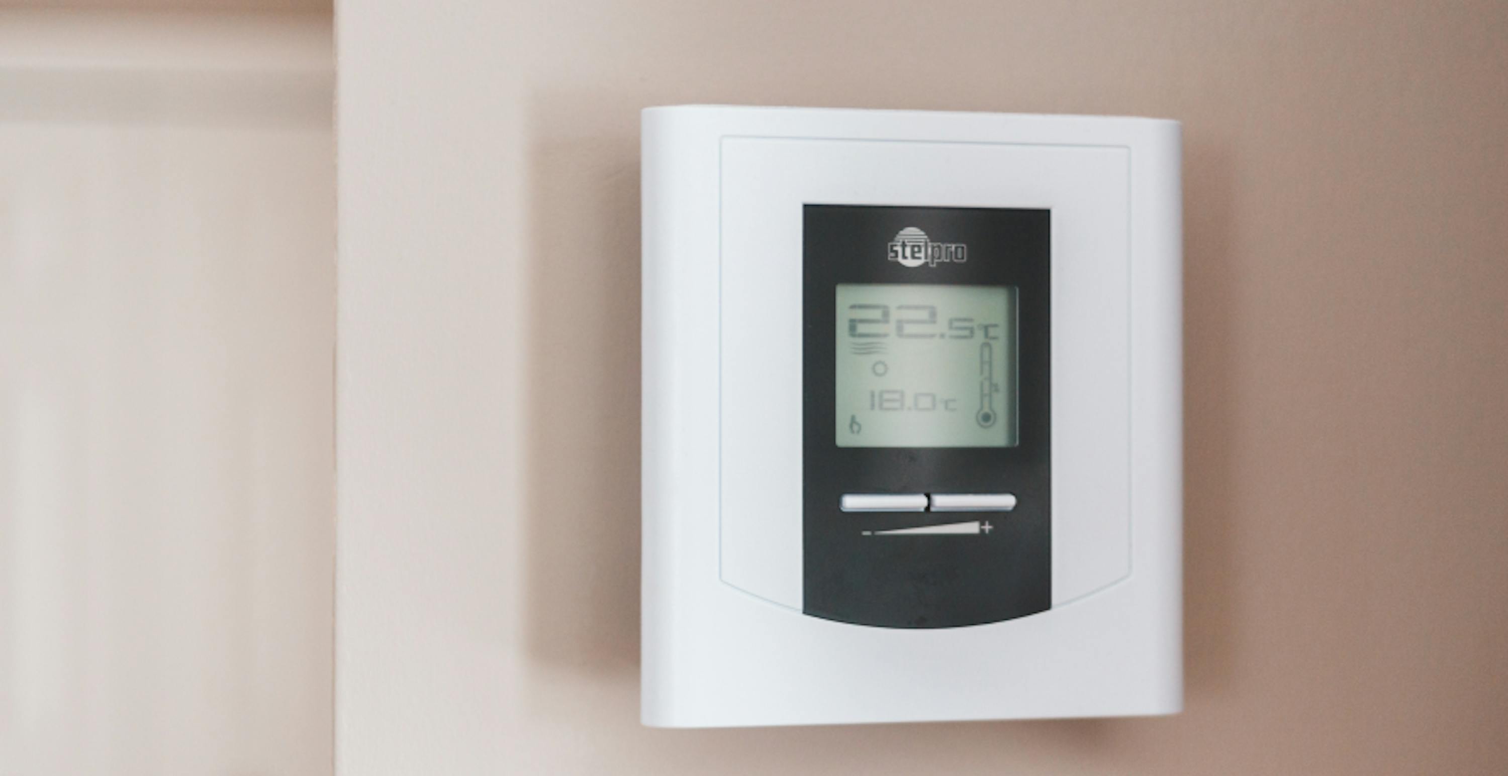 un thermostat d'ambiance