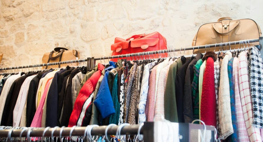 Second Hand Site vs Vintage Boutique What s the Best Choice