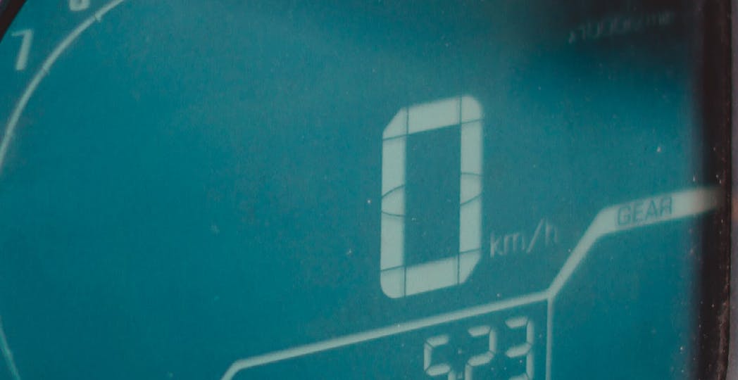 zero on dashboard in car