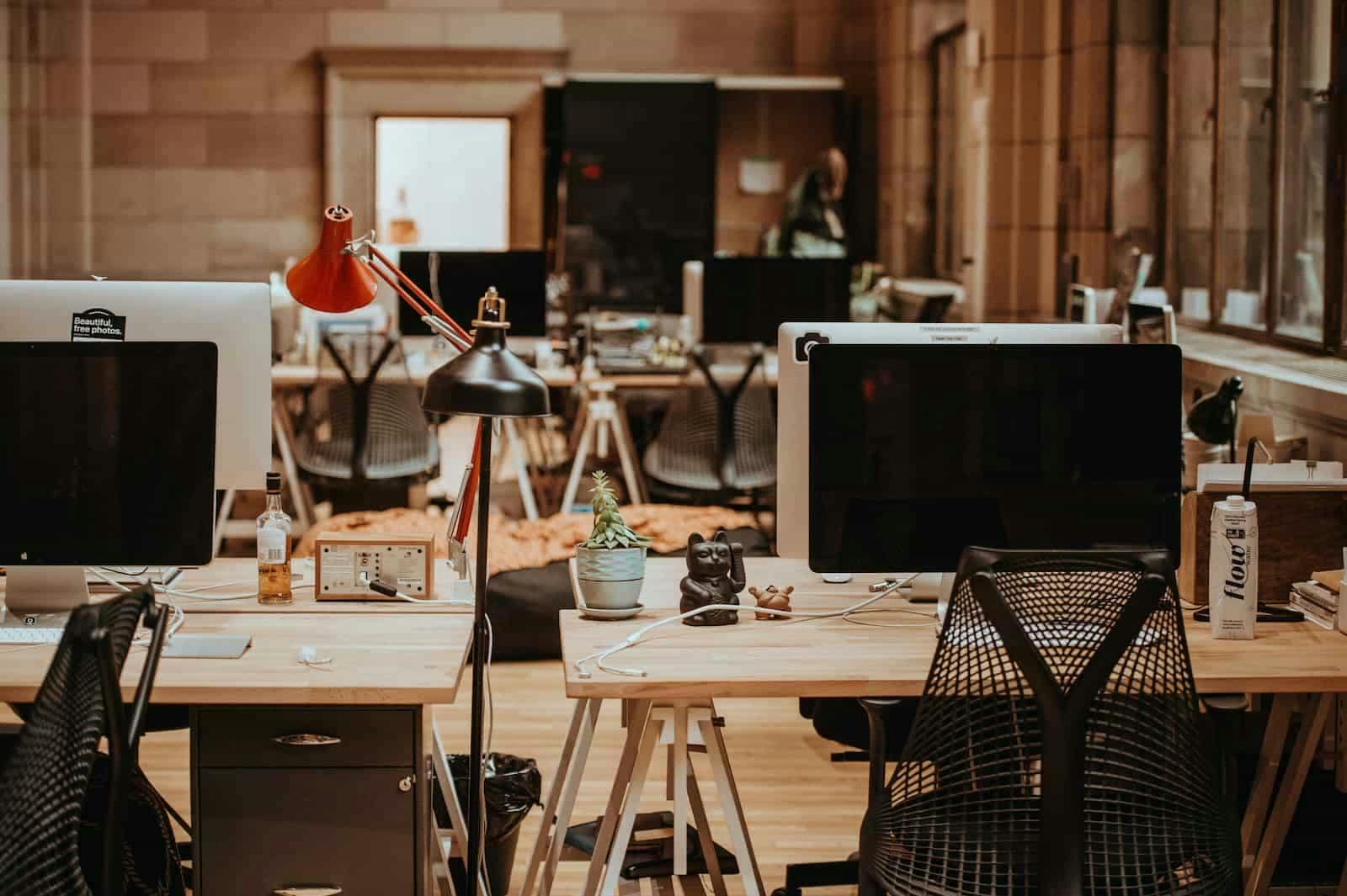 bureau en espace ouvert