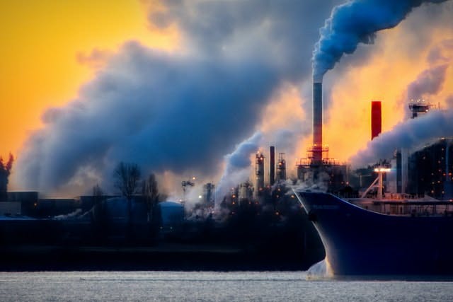 Air pollution large ships