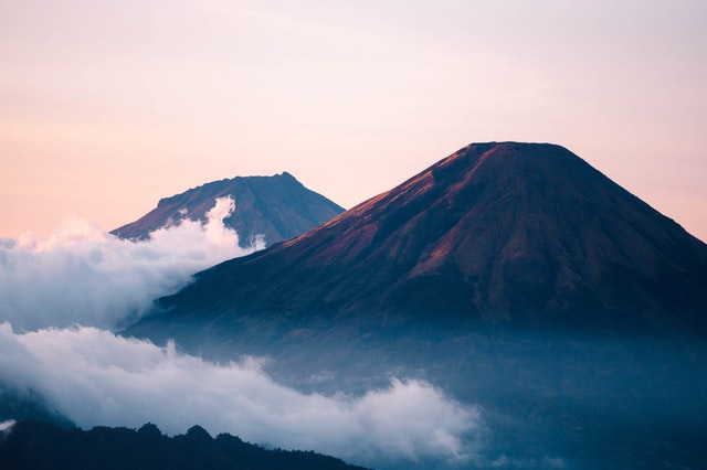 NjNlMDRiNDQtOWU5Ni00Mjc1LWJmZjItNjk4MzMwMGMxYjA4 626c07283b34e6c6f1105454 pollution numerique reseaux sociaux plus contributeurs