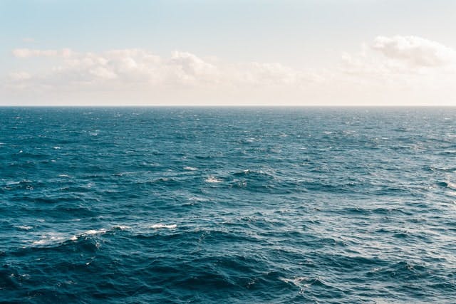 une vue sur l'océan
