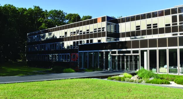 Y2E0NmI1ODctNjg3ZS00MGY2LWJhZjQtNmNlZDk3ZTUwOGMz 629f133ca706ac085ea31367 000061350 624x337 c