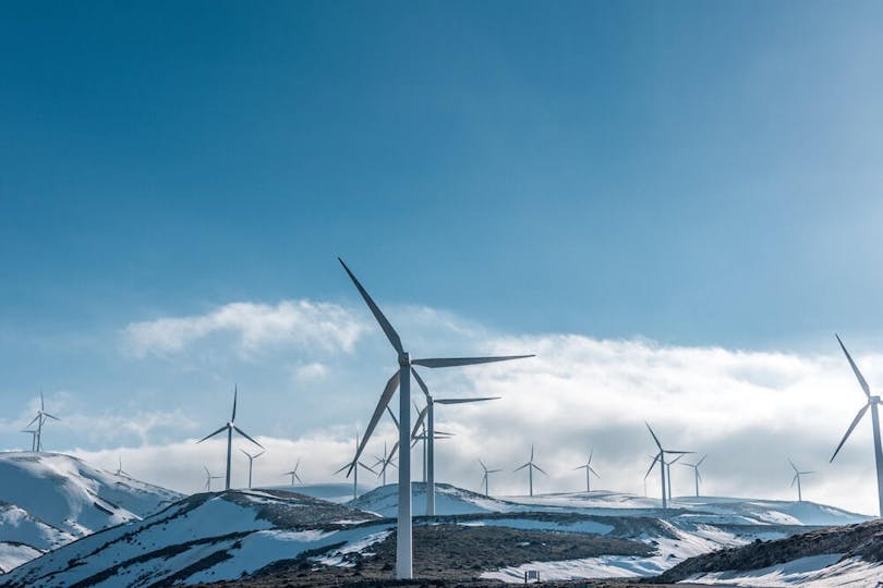 éoliennes dans la neige