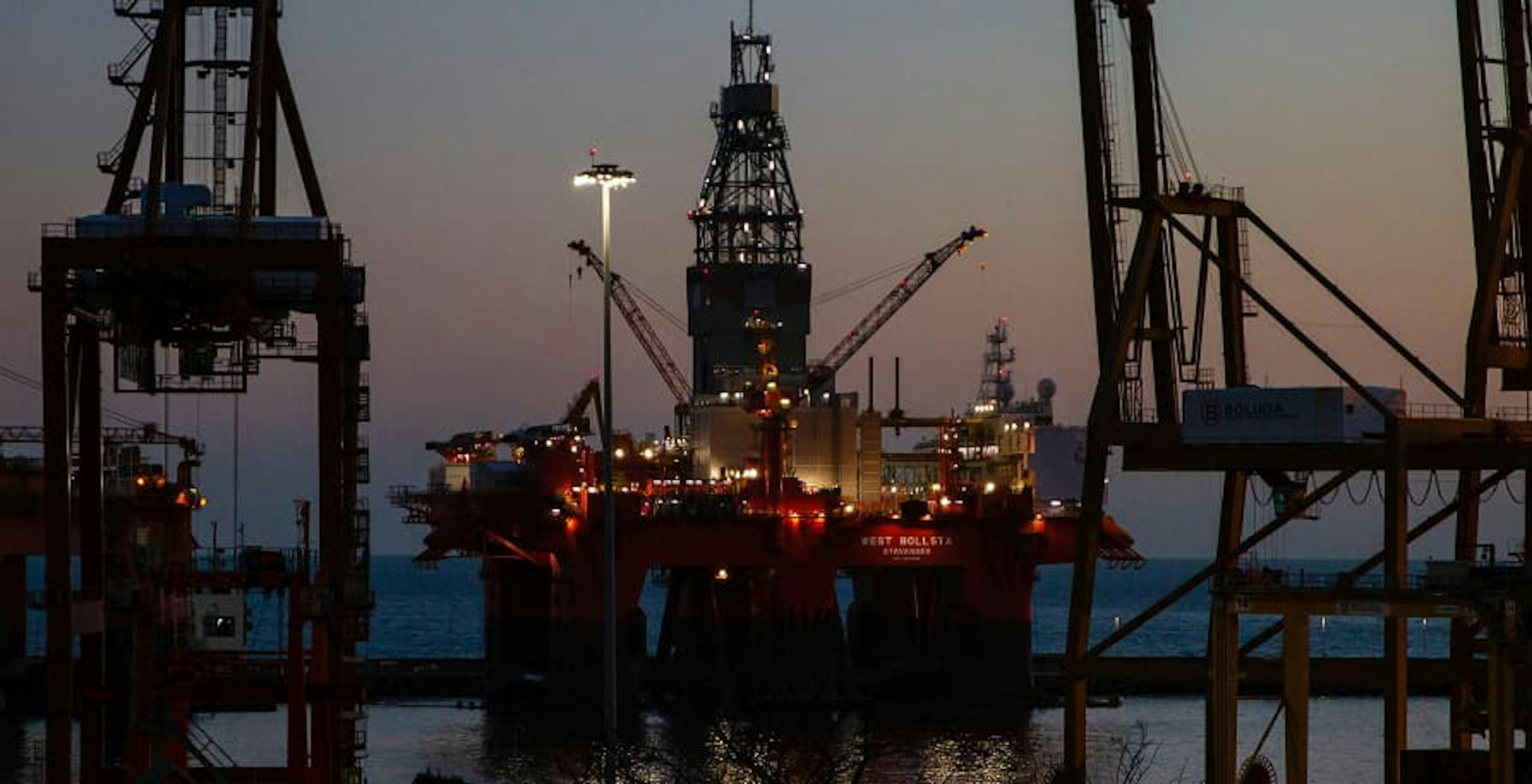extracting oil at night