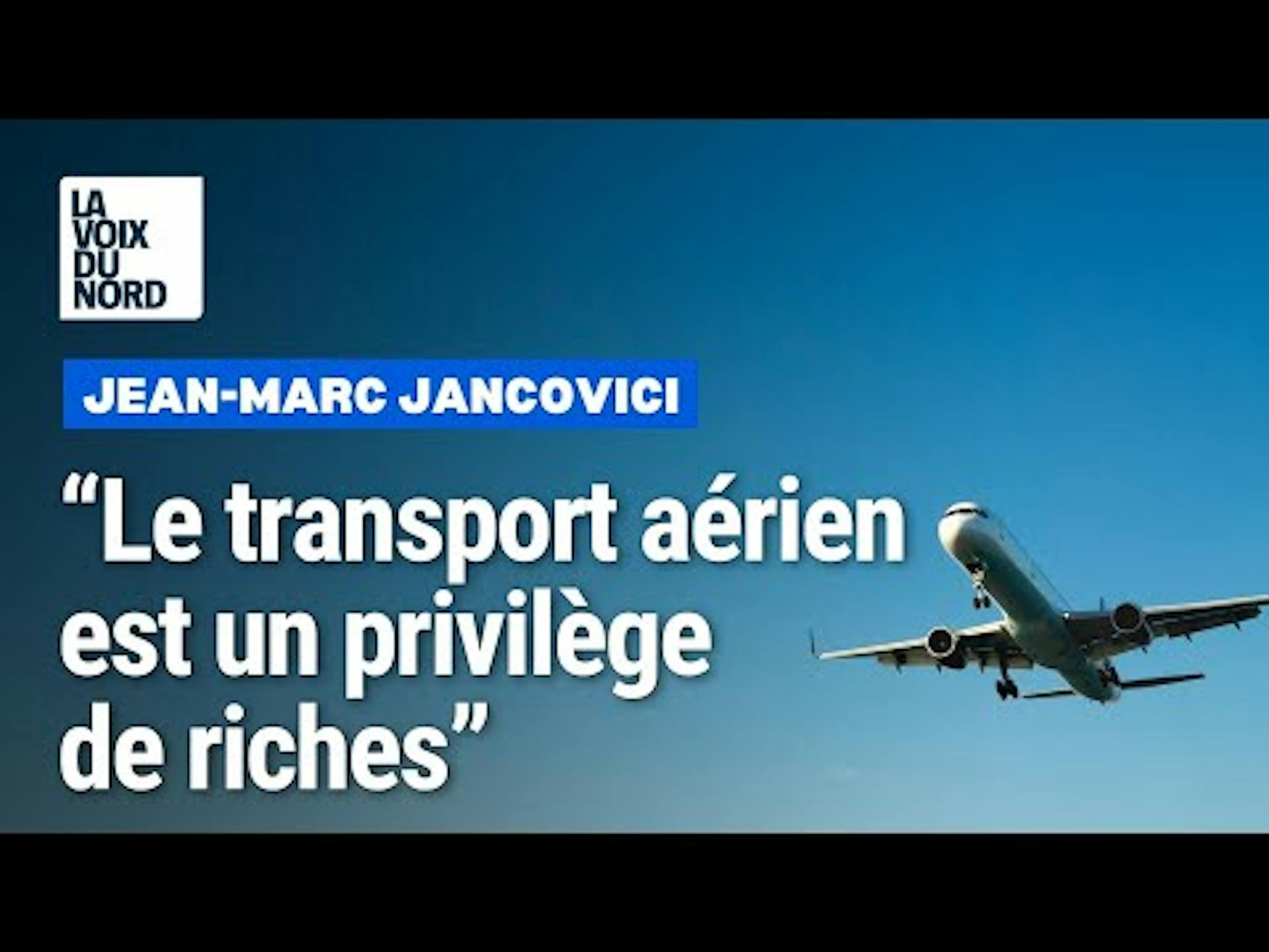 Avion en plein vol