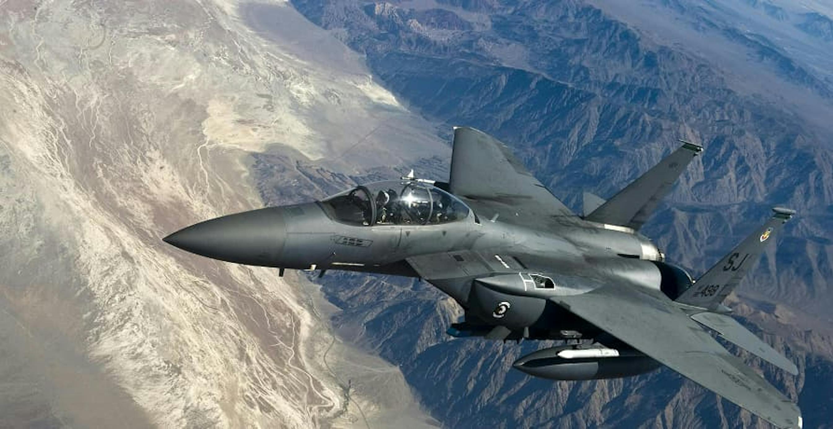 fighter jet flying