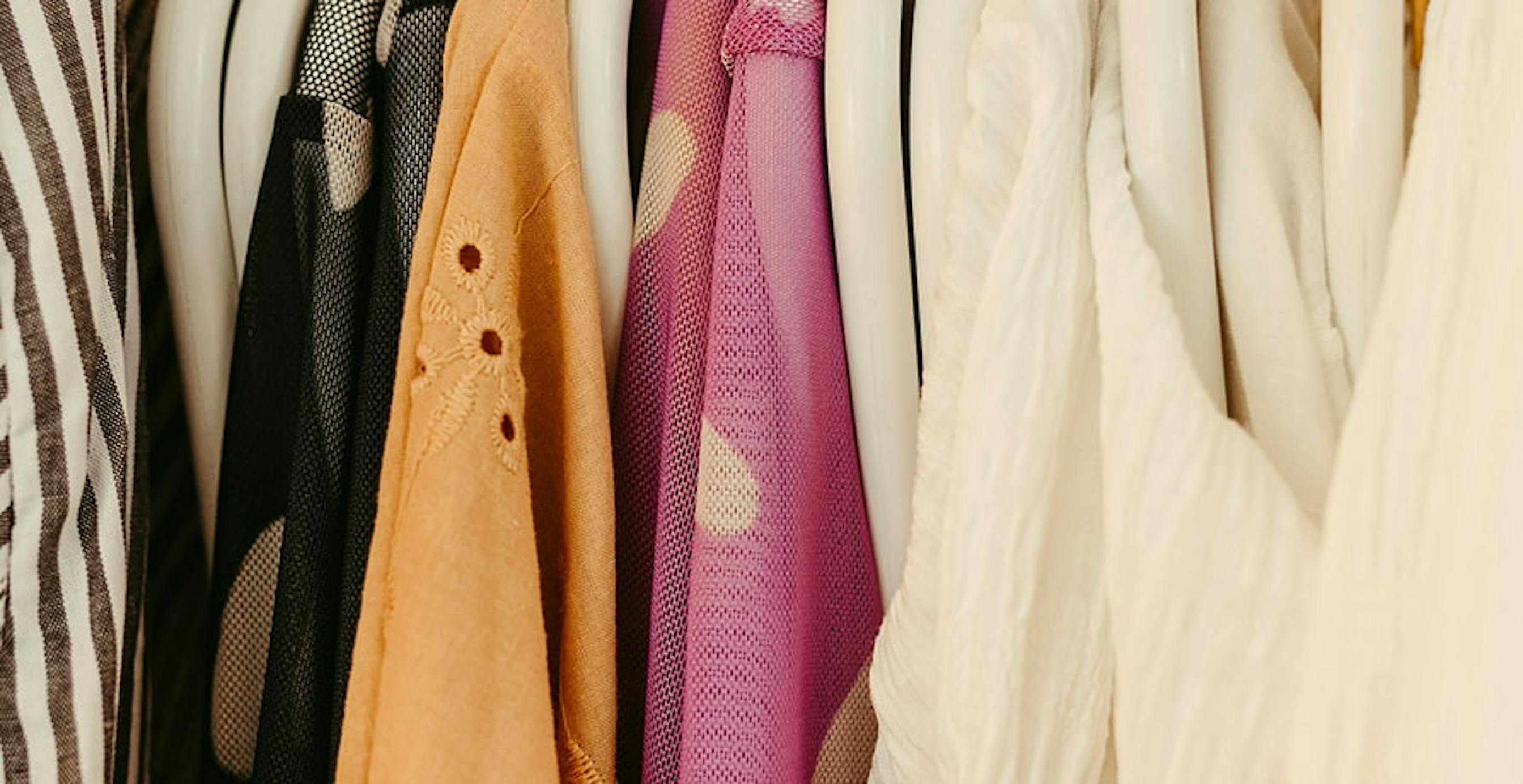 des vêtements