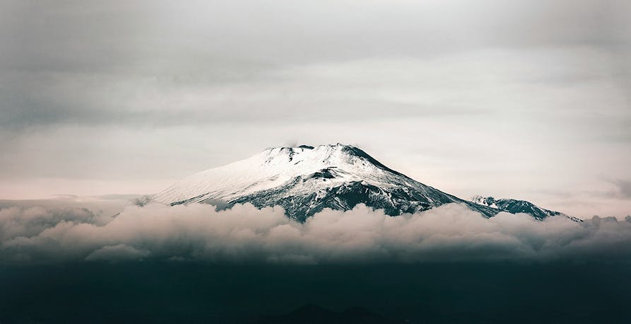 un volcan