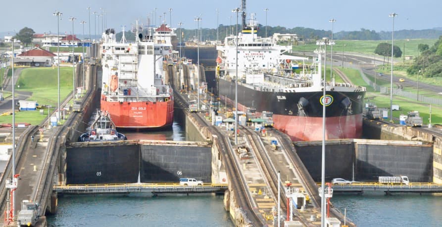 ships in the Panama Canal