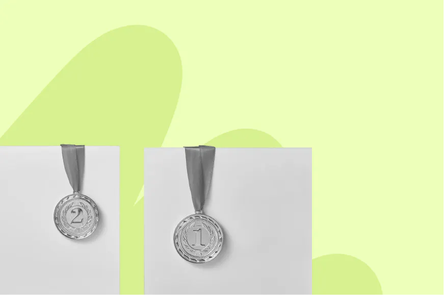 podium avec deux médailles