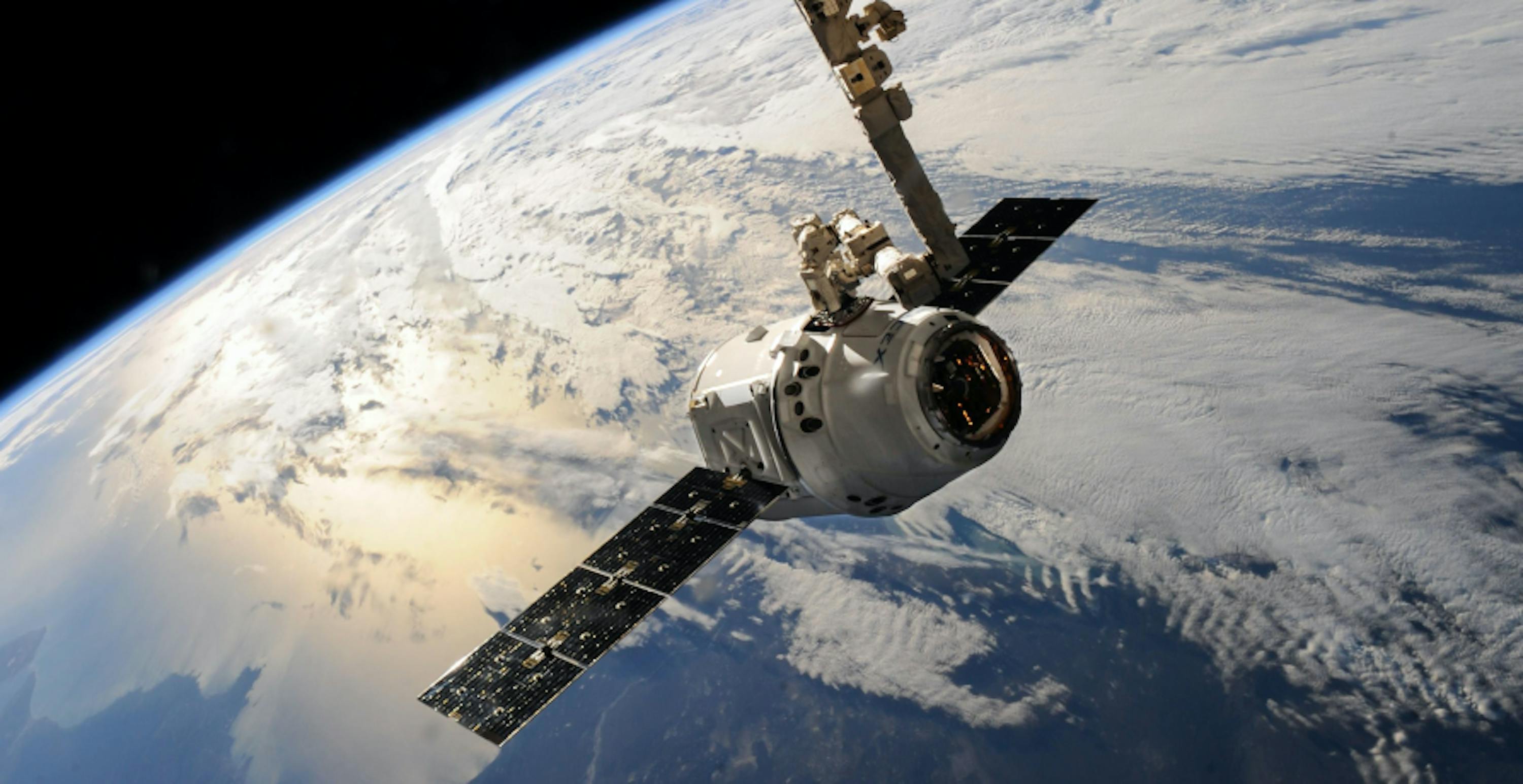 satellite en orbite autour de la Terre