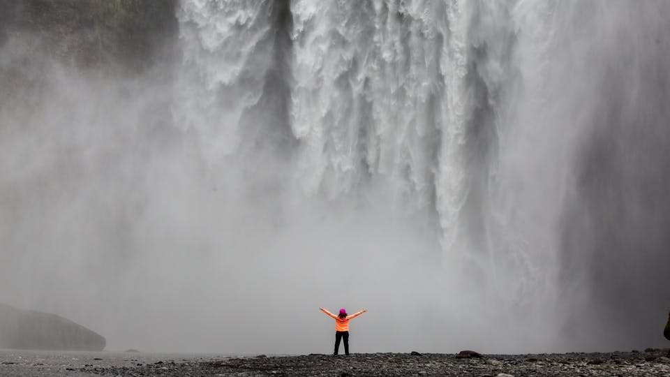 C340c1da 01cf 4c8a a28b 2b04989ec925 5ac33d42d24d Waterfall