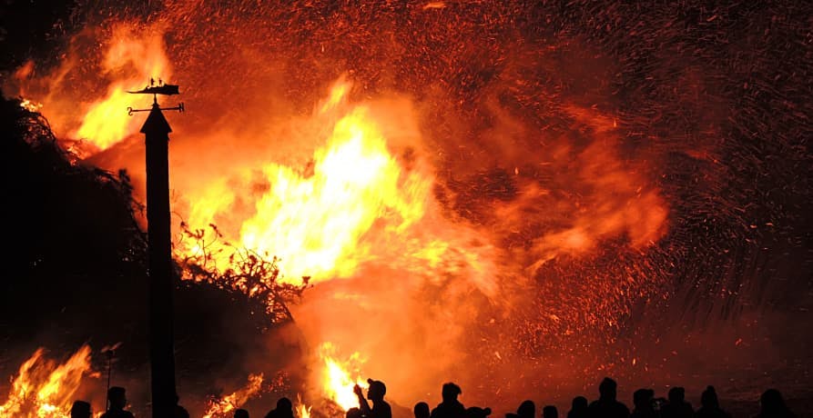 firefighters trying to control huge wildfire