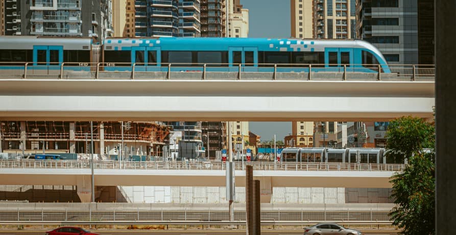 train in a large city
