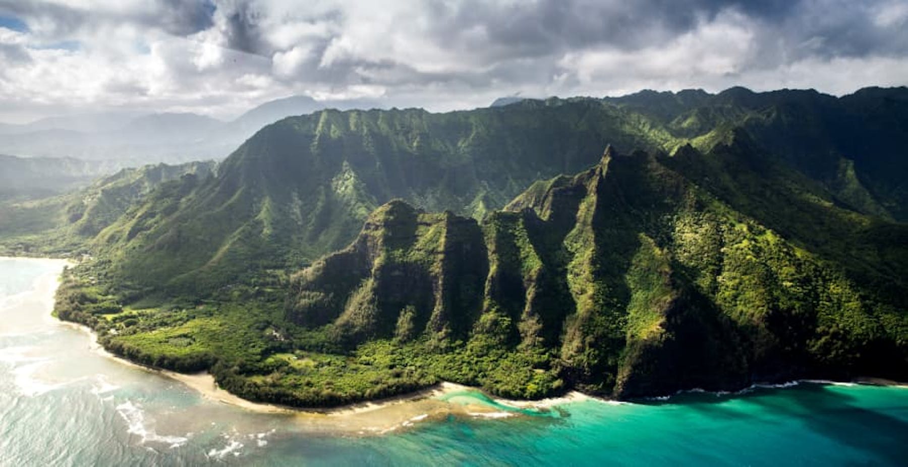 cliffs off of the coast of hawaii
