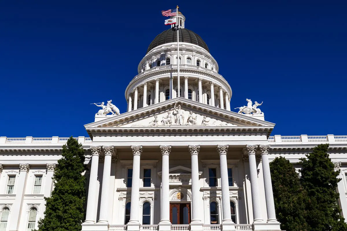 The California State Capitol, home to the state legislature behind SB 253