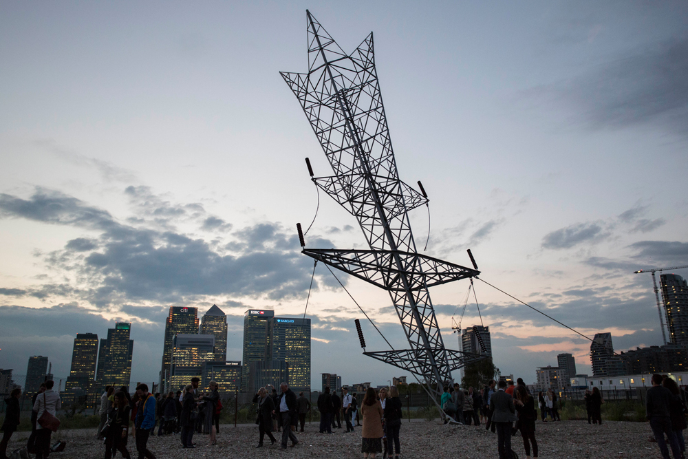 Alex Chinneck’s Bullet from a Shooting Star