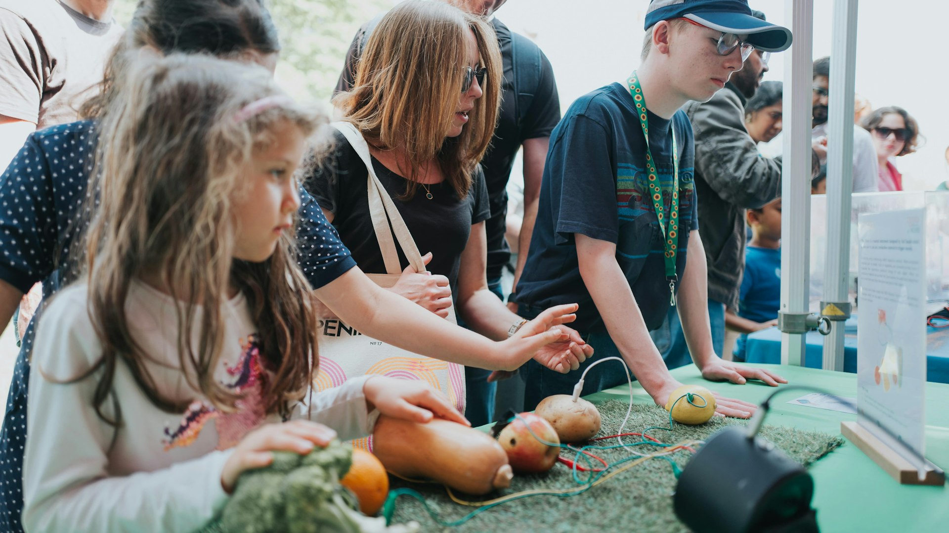A group play with the instruments