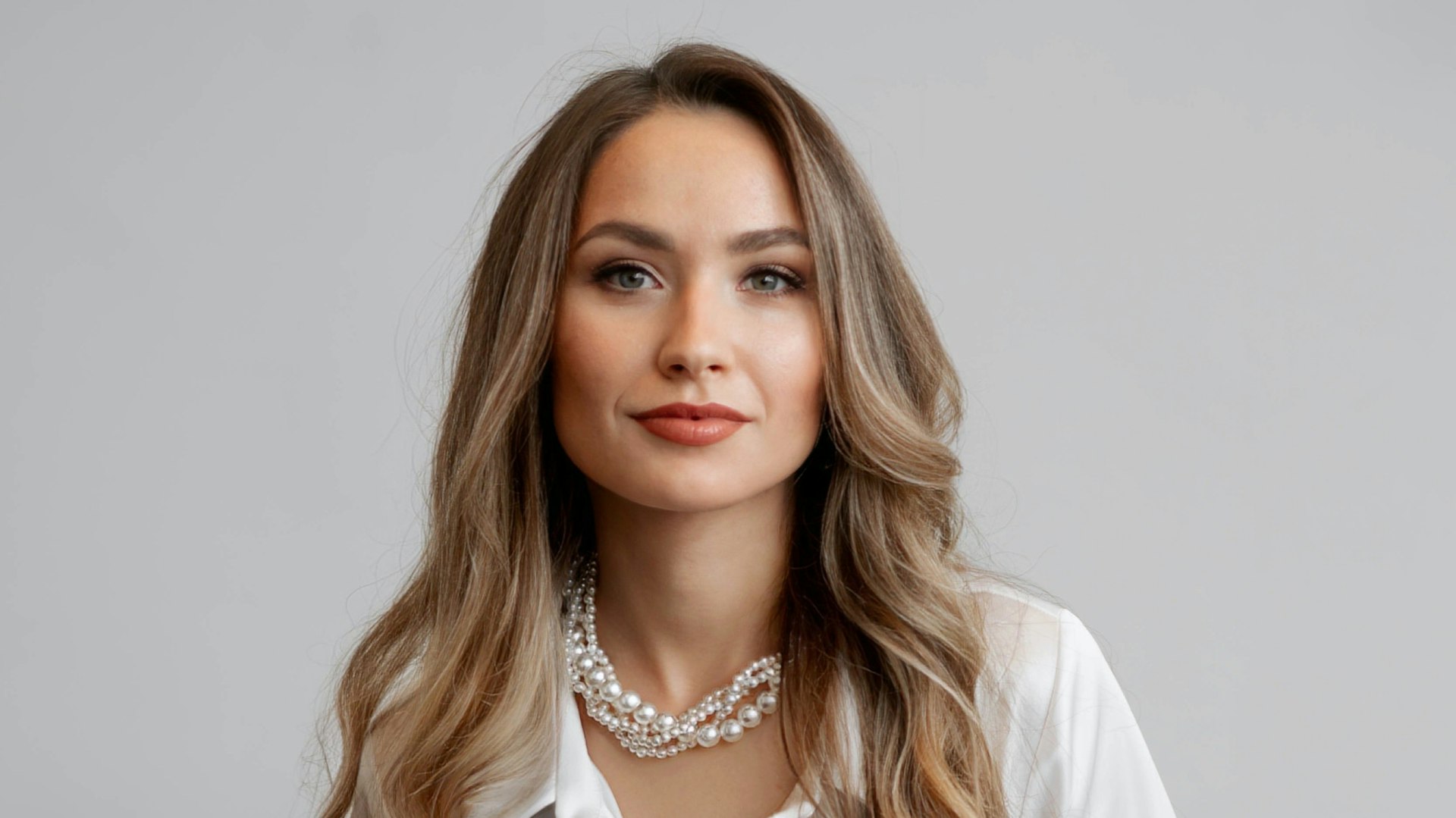 Veronika Khinevich is a business coach for creatives