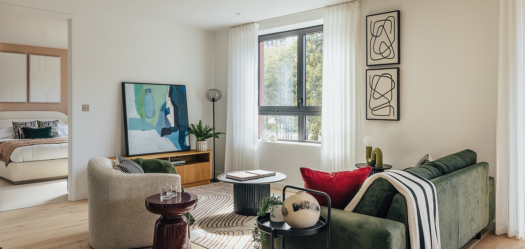 Peninsula Gardens in Greenwich offers a range of amenities with easy access to transport