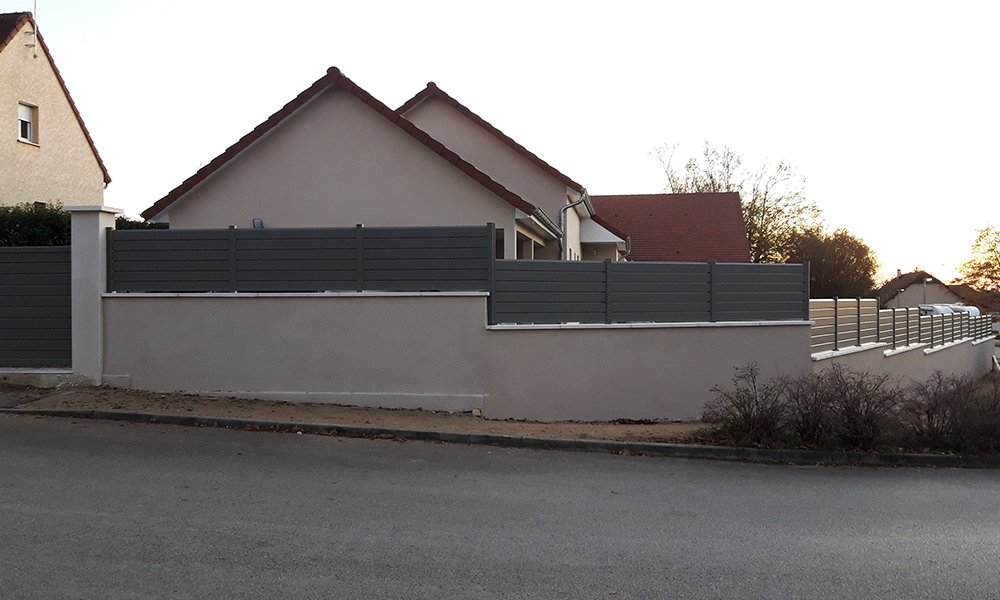 Clôture extérieure menuiserie Caséo
