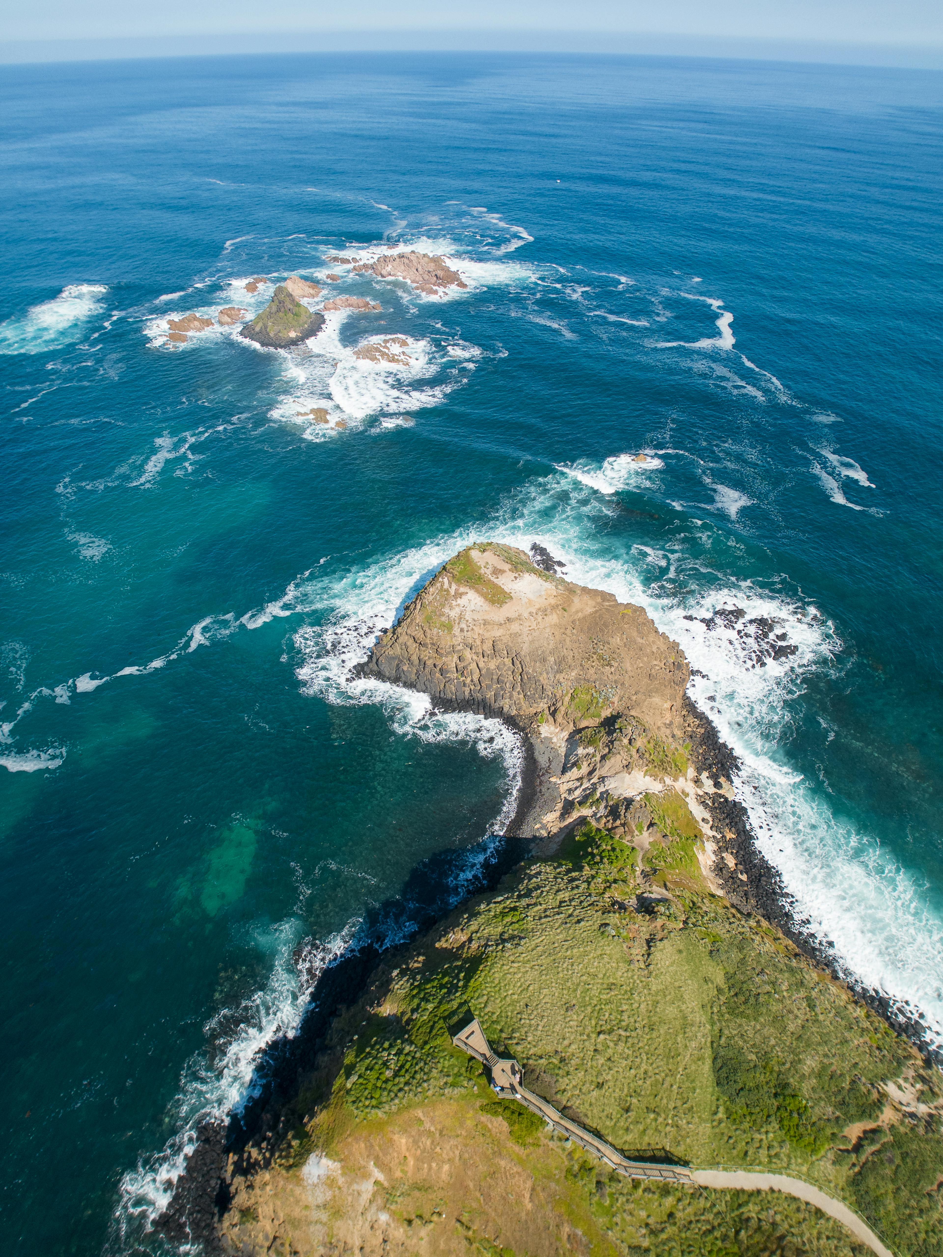 Ocean crashing on rocks 