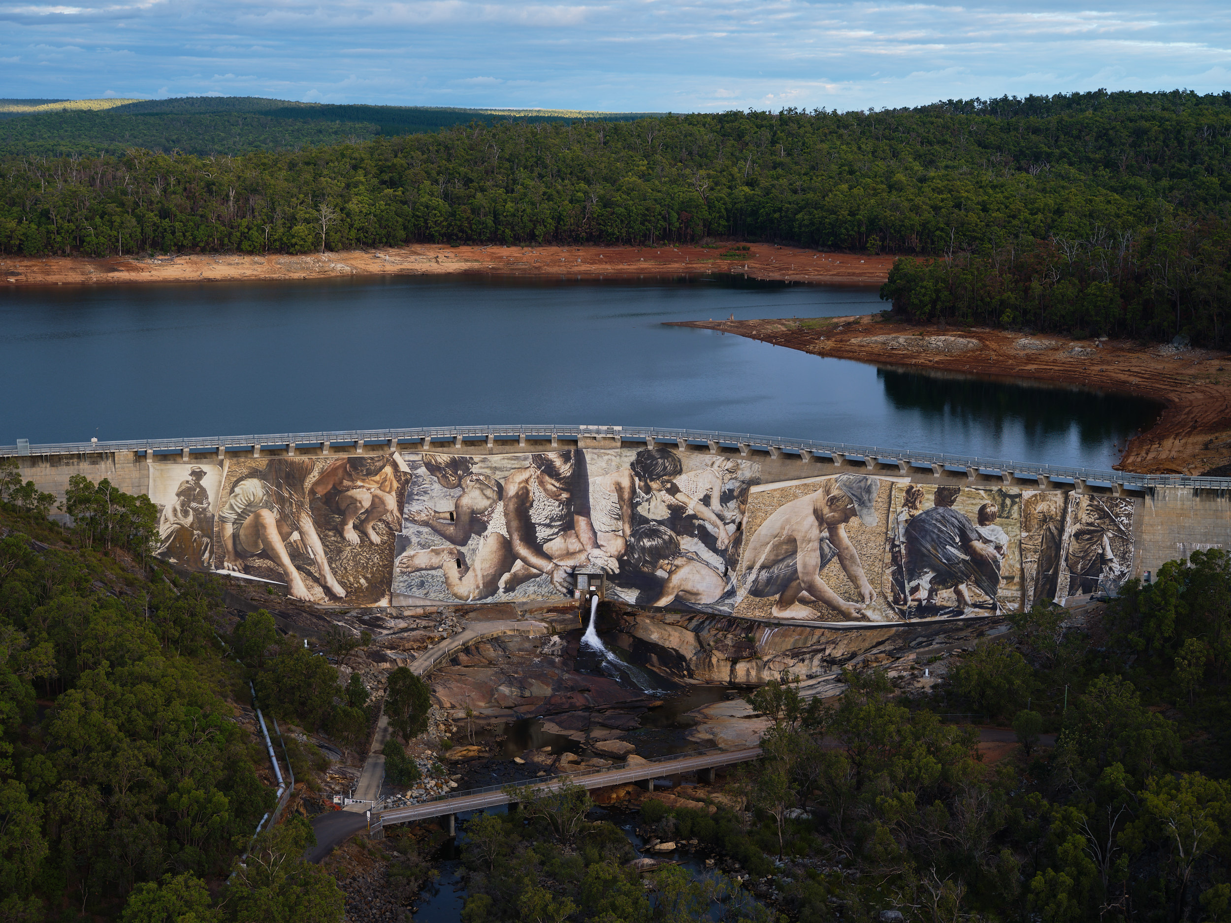 Wellington Dam Mural, Wellington National Park, Western Australia, March 2021 Photograph: Guido van Helten