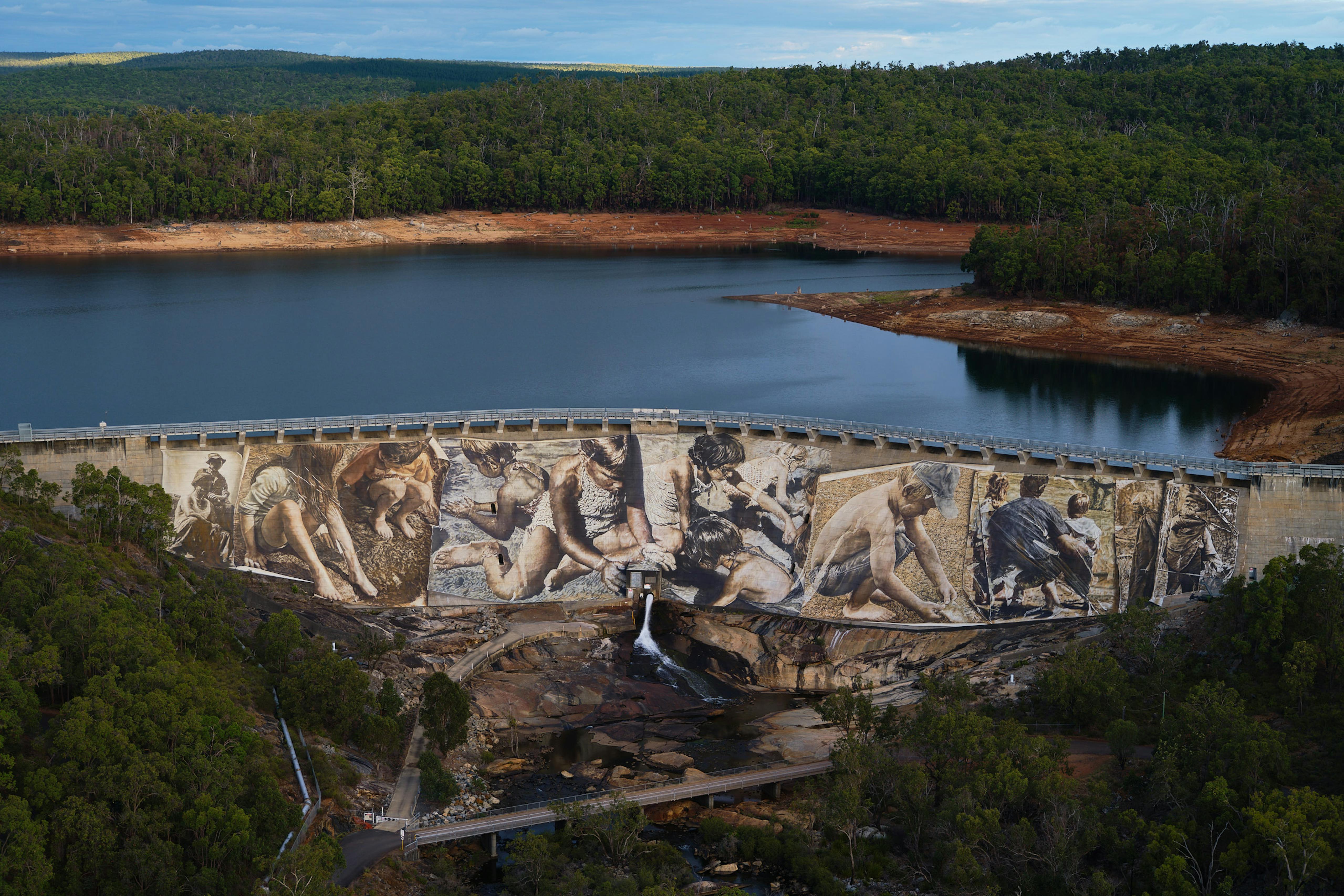 Wellington Dam Mural, Wellington National Park, Western Australia, March 2021 Photograph: Guido van Helten