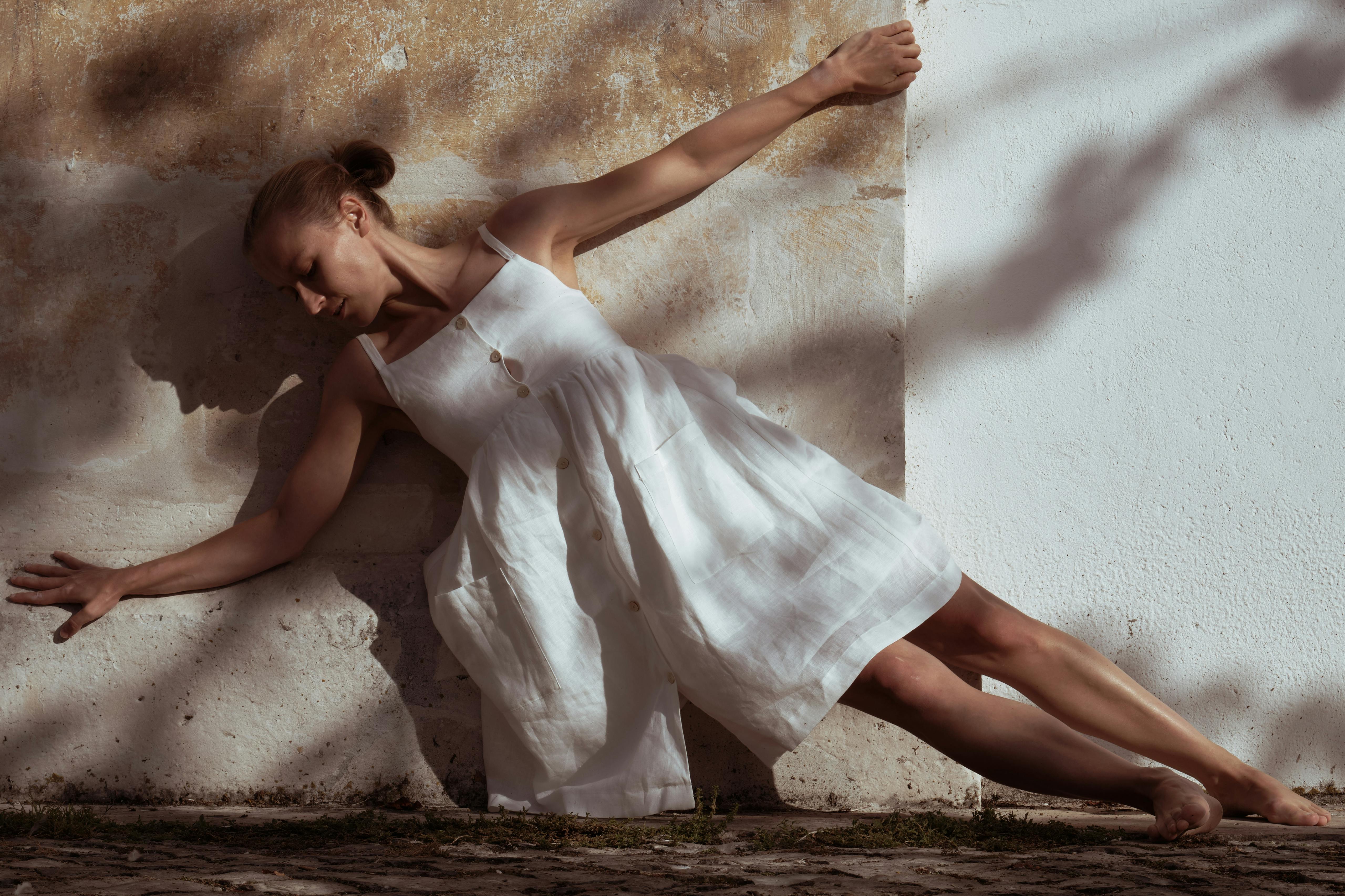 Details with Inesa Markava. Leiria, Portugal. September 2019 Photographs: Guido van Helten