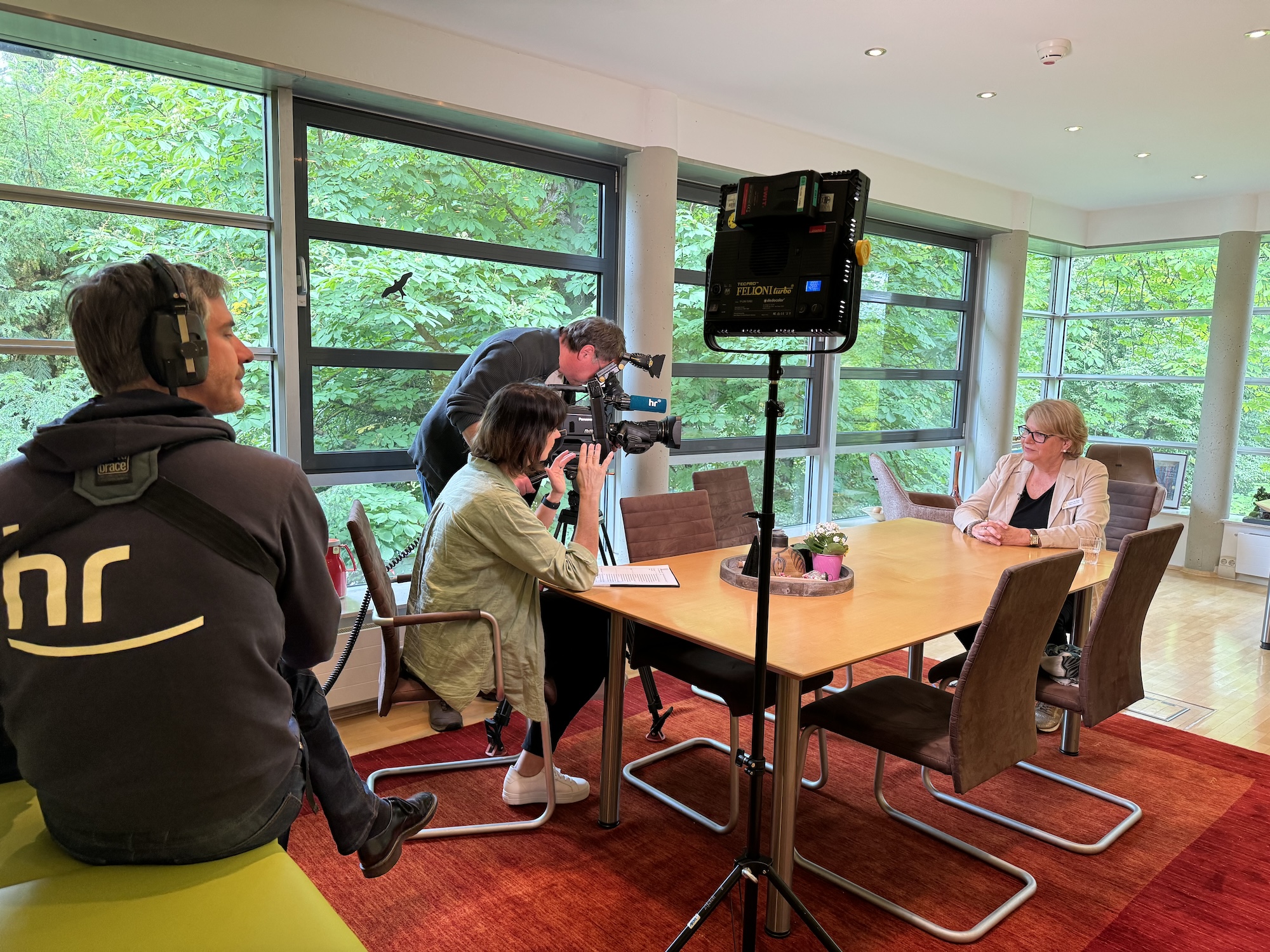 Carmen von Nasse im HR-Fernsehen