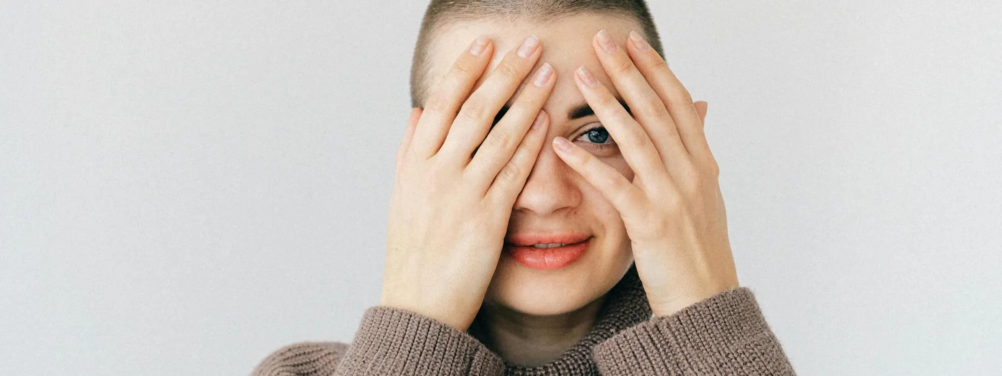 Frau mit maskierter Depression