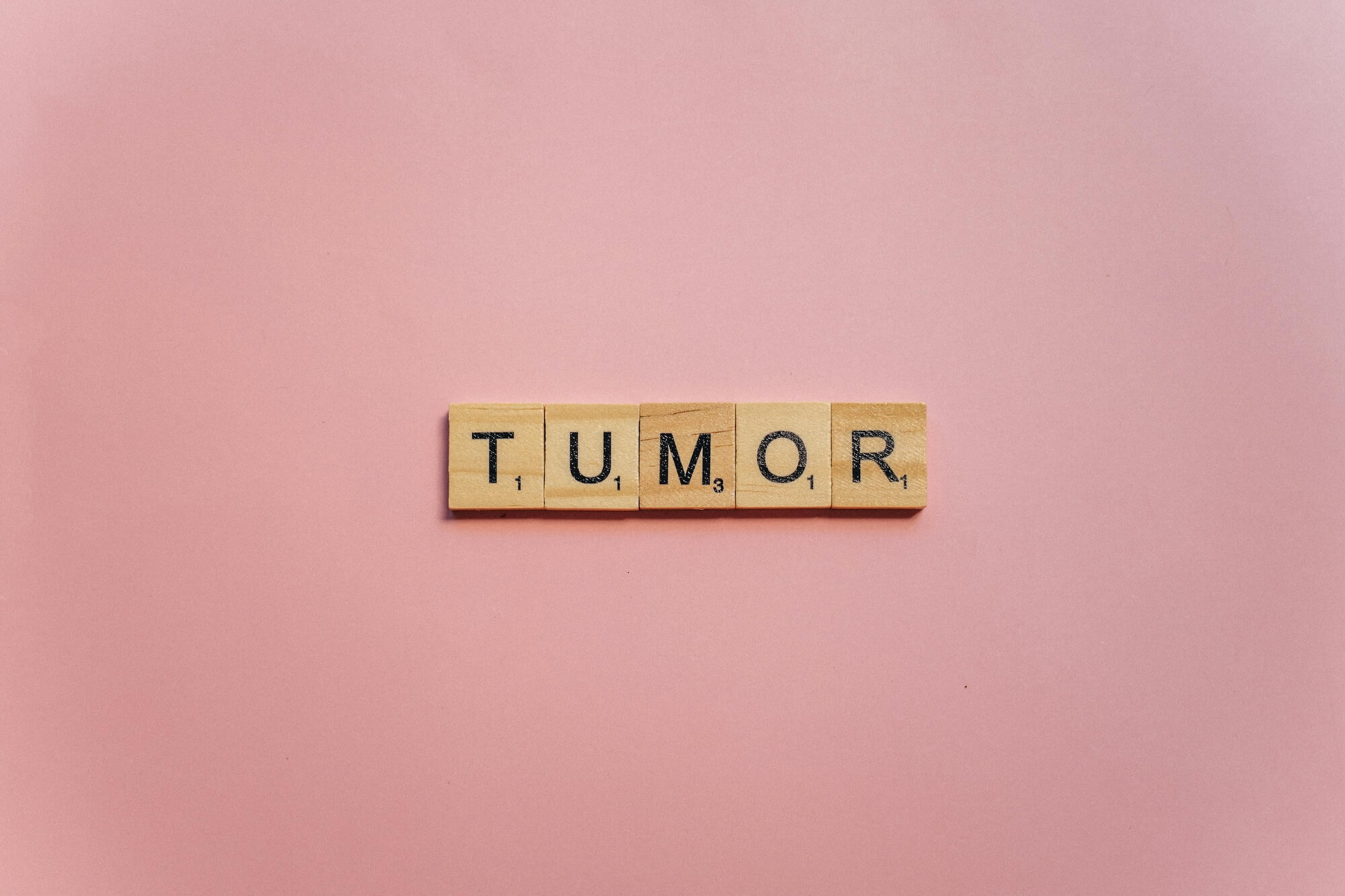 Tumor aus Scribble Steinen